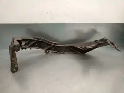 Автозапчасти б/у поддержка правой фары за BMW 1 (E87) 118 D ссылки OEM IAM 51647120824  51647120824