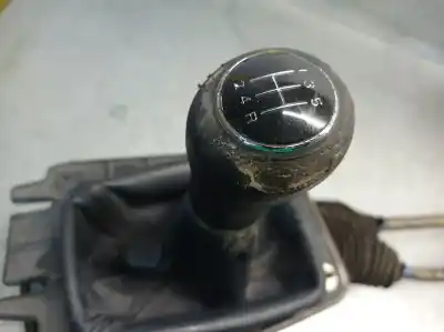 Pezzo di ricambio per auto di seconda mano leva del cambio per audi a4 b6 (8e2) 1.9 tdi riferimenti oem iam 8e0711025  8e0711055