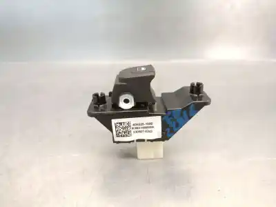 Автозапчастина б/у управління склами задніх правіх для kia stonic (yb) 1.2 cvvt посилання на oem iam 93590h8000wk  93576h8500