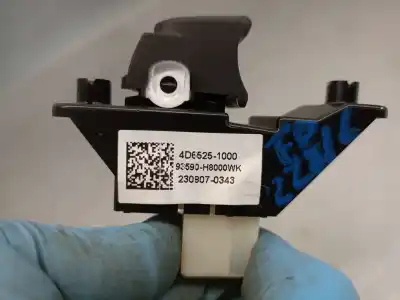 Автозапчастина б/у управління склами задніх правіх для kia stonic (yb) 1.2 cvvt посилання на oem iam 93590h8000wk  93576h8500