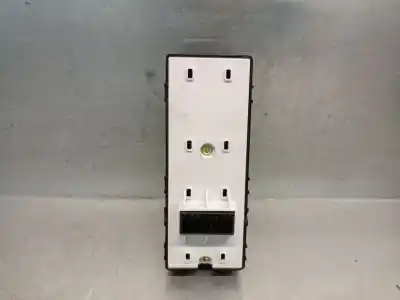 Автозапчасти б/у выключатель левого переднего окна за kia stonic (yb) 1.2 cvvt ссылки oem iam 93570h8100wk  93571h8100