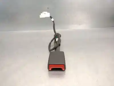 Автозапчасти б/у крюк для ремня передний правый за kia stonic (yb) 1.2 cvvt ссылки oem iam 88840h8050wk  88840h8050wk