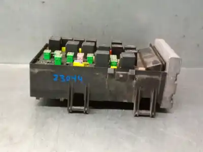 İkinci el araba yedek parçası röle/sigorta kutusu için chrysler voyager iv (rg, rs) 2.8 crd oem iam referansları p05144589ac  p05144589ac