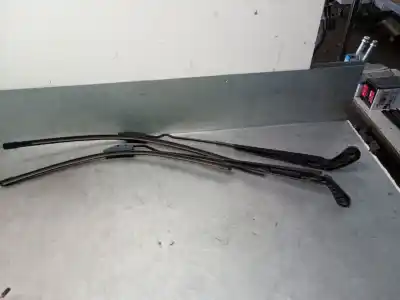 Second-hand car spare part front right windshield wiper arm for chrysler voyager iv (rg, rs) 2.8 crd oem iam references 4717364ab  4717364ab