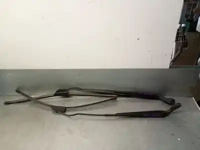 Second-hand car spare part front right windshield wiper arm for chrysler voyager iv (rg, rs) 2.8 crd oem iam references 4717364ab  4717364ab