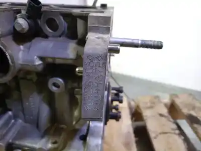 Автозапчастина б/у блокувати для renault captur i (j5_, h5_) 0.9 tce 90 посилання на oem iam h4bb408 d144872 8201588337