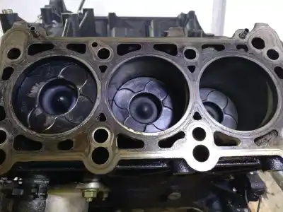 Автозапчастина б/у блокувати для audi a4 b7 (8ec) 2.5 tdi посилання на oem iam  068904 059100103tx