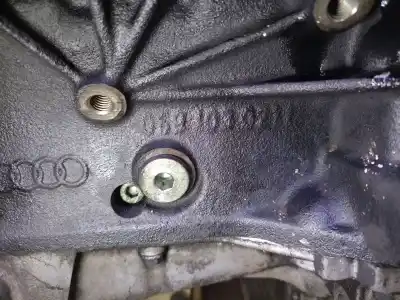 Автозапчастина б/у блокувати для audi a4 b7 (8ec) 2.5 tdi посилання на oem iam  068904 059100103tx