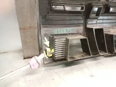 Peça sobressalente para automóvel em segunda mão grelha frontal por dacia duster (hm_) 1.0 tce 90 referências oem iam 622567432r  622567432r