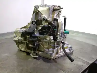 Автозапчастина б/у коробка передач для dacia duster (hm_) 1.0 tce 90 посилання на oem iam jt4027 a038064 320108995r