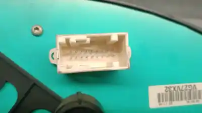 Peça sobressalente para automóvel em segunda mão quadrante por peugeot 206 cc (2d) 1.6 16v (2dnfuf, 2dnfur) referências oem iam 9645847380  6106fp