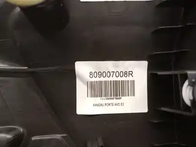 Peça sobressalente para automóvel em segunda mão forra / revestimento da porta dianteira direita por dacia duster (hm_) 1.0 tce 90 referências oem iam 809007008r  