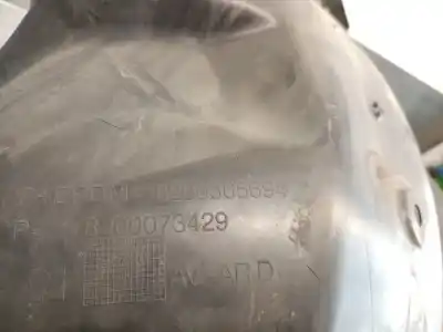 Автозапчастина б/у передня права колесна арка для renault megane ii (bm0/1_, cm0/1_) 1.9 dci посилання на oem iam 8200365694 cesta 43 -c 