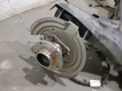 Автозапчастина б/у задня вісь для dacia duster (hm_) 1.0 tce 90 посилання на oem iam 555010058r  555010058r