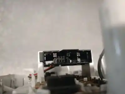 Автозапчастина б/у внутрішне світло для opel corsa e (x15) 1.3 cdti (08, 68) посилання на oem iam 13170644 510511640 hella 13170644