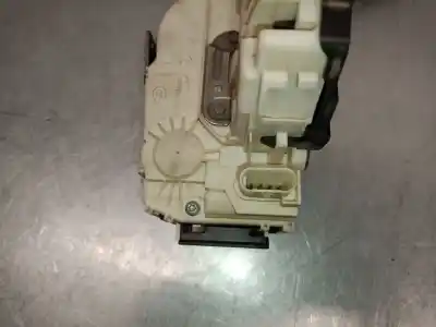 Peça sobressalente para automóvel em segunda mão fechadura da porta traseira esquerda por jeep compass (mp, m6, mv, m7) 1.3 referências oem iam 52139904  52139904