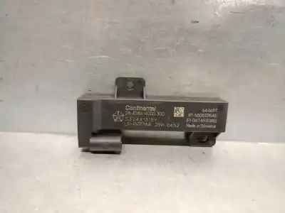 Pezzo di ricambio per auto di seconda mano ANTENNA per JEEP-VIASA COMPASS (MP, M6, MV, M7) 1.3 Riferimenti OEM IAM 68051315AB  