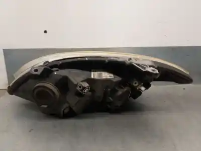 Second-hand car spare part right headlight for toyota corolla (_e12_) 1.4 d (nde120_) oem iam references 8111002381  8113002380