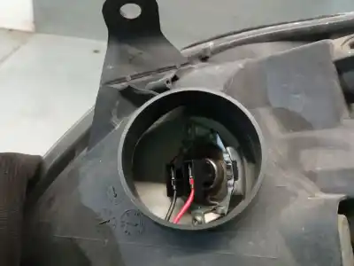 Second-hand car spare part right headlight for toyota corolla (_e12_) 1.4 d (nde120_) oem iam references 8111002381  8113002380