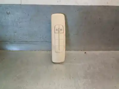 Peça sobressalente para automóvel em segunda mão botão / interruptor elevador vidro dianteiro direito por fiat 500 (312_) 1.3 d multijet (312axb1a) referências oem iam 735346050