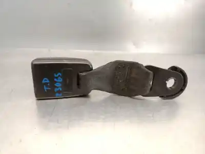Автозапчасти б/у крюк для ремня задний правый за ford focus c-max (cap) 1.6 tdci cat ссылки oem iam 1466561  1466561