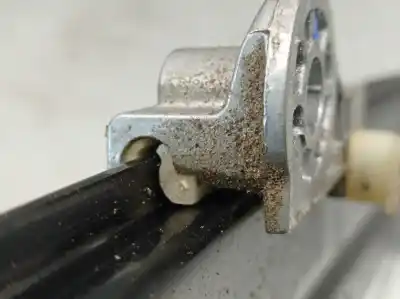 Peça sobressalente para automóvel em segunda mão elevador de vidros traseiro direito por bmw 5 touring (e61) 525 d referências oem iam 7034388s 7075674e 67626922320