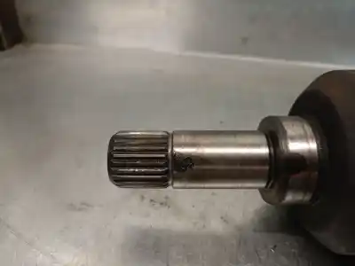 Автозапчастина б/у передня ліва трансмісія для peugeot 307 (3a/c) 1.4 hdi посилання на oem iam 9637378080  3272lv