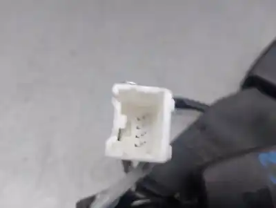 Автозапчасти б/у крюк для пояса за mazda 2 (dl, dj) 1.5 skyactiv-g ссылки oem iam da6a57720a  da6a57720a