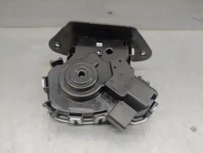 Автозапчастина б/у замок багажника / ворот для mazda 2 (dl, dj) 1.5 skyactiv-g посилання на oem iam dm0p62310  dm0p62310