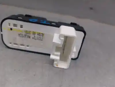 Автозапчастина б/у управління склами задніх правіх для mazda 2 (dl, dj) 1.5 skyactiv-g посилання на oem iam d09h66370  d09h66370