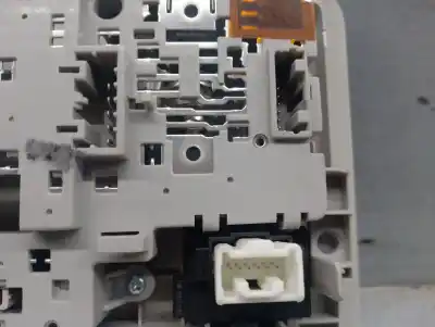 Автозапчастина б/у внутрішне світло для mazda 2 (dl, dj) 1.5 skyactiv-g посилання на oem iam bhn969970c75  bhn969970c75