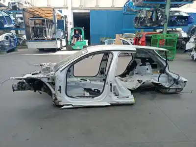 Автозапчастина б/у право задне крило (різ) для audi a4 b8 avant (8k5) rs4 quattro посилання на oem iam 8k9800403c  8k9800403c