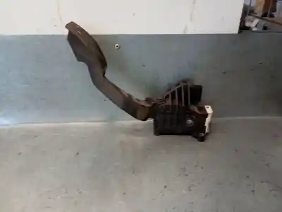 Second-hand car spare part accelerator pedal for opel corsa d (s07) 1.3 cdti (l08, l68) oem iam references 13203954  848028
