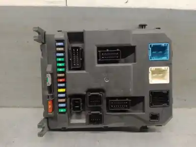 Peça sobressalente para automóvel em segunda mão caixa de fusíveis e relés por citroen c3 ii (sc_) 1.4 vti 95 referências oem iam 9666952280