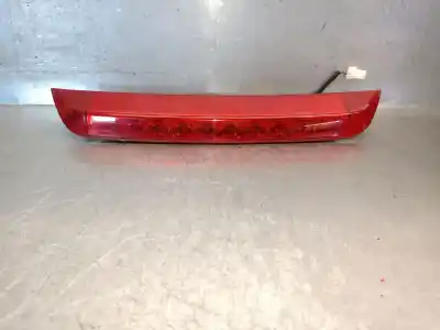 Peça sobressalente para automóvel em segunda mão farolim de travão central por kia carens iv 1.7 crdi referências oem iam 92700a4000