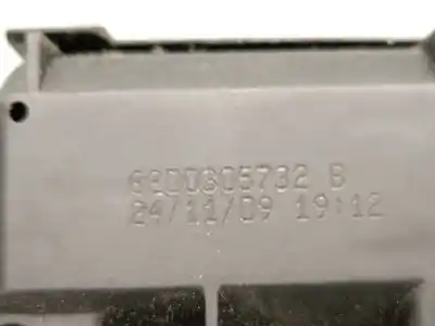 Second-hand car spare part fuel door cover motor for renault laguna iii (bt0/1) 2.0 dci (bt01, bt08, bt09, bt0e, bt0k, bt12, bt1c, bt1d,... oem iam references 8200305732b  8200305732