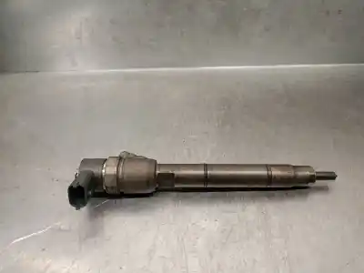 Peça sobressalente para automóvel em segunda mão INJETOR por KIA CARENS IV 1.7 CRDI Referências OEM IAM 338002A800  