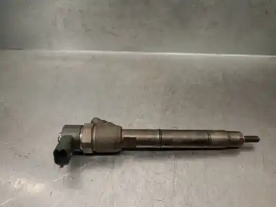 Peça sobressalente para automóvel em segunda mão INJETOR por KIA CARENS IV 1.7 CRDI Referências OEM IAM 338002A800  