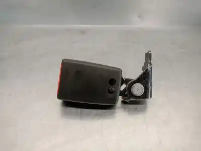 Peça sobressalente para automóvel em segunda mão chicote / encaixe cinto segurança por ford focus iii 1.6 tdci referências oem iam 1741765