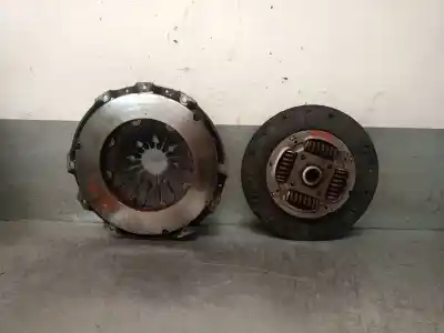 Recambio de automóvil de segunda mano de KIT EMBRAGUE para VOLKSWAGEN GOLF IV (1J1) 1.9 TDI referencias OEM IAM 06A141025K  