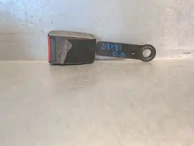 Pezzo di ricambio per auto di seconda mano GANCIO PER CINTURA per PEUGEOT 206 FASTBACK (2A/C) 1.9 D Riferimenti OEM IAM 9135008  