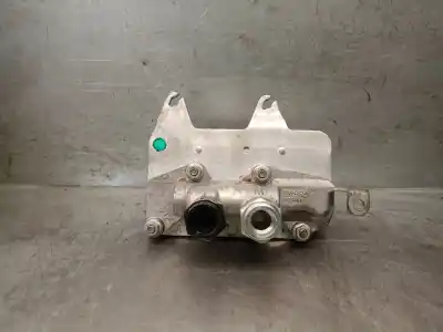 Peça sobressalente para automóvel em segunda mão Radiador De óleo Do Motor por MERCEDES-BENZ CLASE V (W447) V 250 CDI / D (447.811, 447.813, 447.815) Referências OEM IAM A0995006300  A0995006300