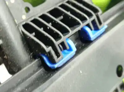 Автозапчасти б/у регулятор стекла переднего правого за audi a3 limousine (8vs, 8vm) 1.6 tdi ссылки oem iam 8v4837462 a000471298 8v4837462