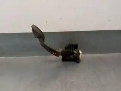 Second-hand car spare part accelerator pedal for opel corsa d (s07) 1.2 (l08, l68) oem iam references 13305804