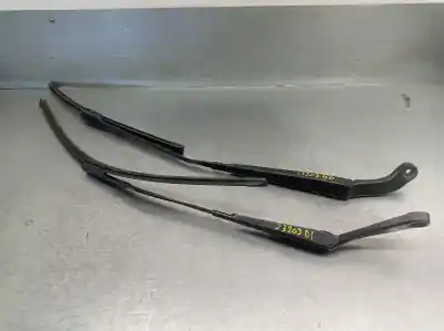 Автозапчастина б/у передній правий річок склоочисника для audi a3 limousine (8vs, 8vm) 1.6 tdi посилання на oem iam 8v1955407b  8v1955408b