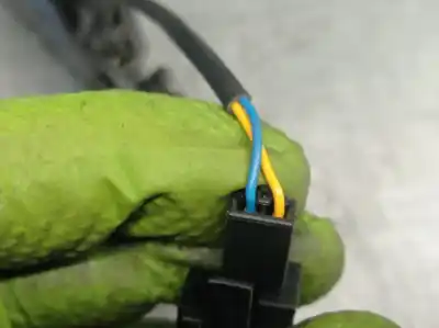 Автозапчастина б/у гачок для audi a3 limousine (8vs, 8vm) 1.6 tdi посилання на oem iam 8v0857740qvz  8v0857740qvz