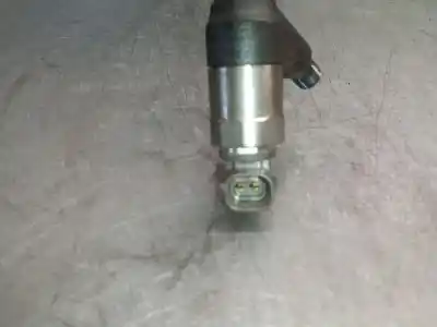 Second-hand car spare part injector for opel zafira tourer c (p12) 1.6 cdti (75) oem iam references 55570012 01u26327 denso 55570012