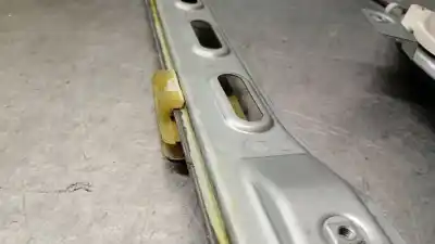 Peça sobressalente para automóvel em segunda mão elevador de vidros dianteiro direito por ford transit courier b460 monospace 1.5 tdci referências oem iam et76a23200cd  2009280