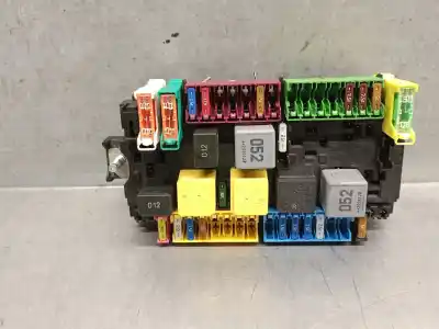 İkinci el araba yedek parçası RÖLE/SIGORTA KUTUSU için MERCEDES-BENZ CLASE V (W447) V 250 CDI / D (447.811, 447.813, 447.815) OEM IAM referansları A2469067100  