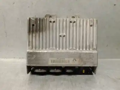 Recambio de automóvil de segunda mano de CENTRALITA MOTOR UCE para RENAULT MASTER II FURGONETA (FD) 2.5 D referencias OEM IAM 8200061203  
